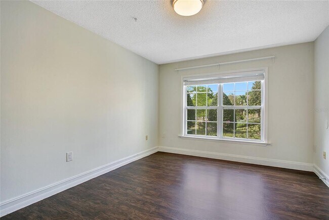 Building Photo - 2053 Dixie Belle Dr