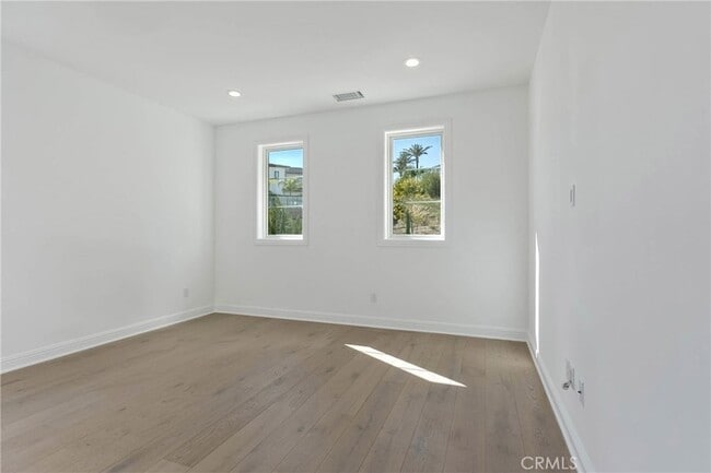 Building Photo - 20448 Liverpool Way