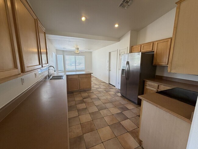 Building Photo - 3816 S 74th Dr