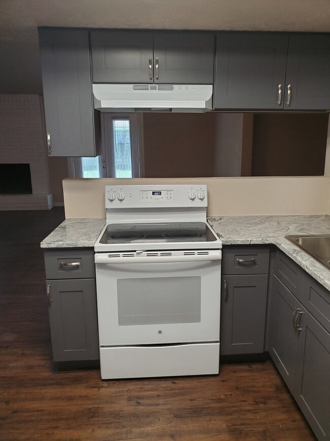 Building Photo - 4414 Monteith Dr