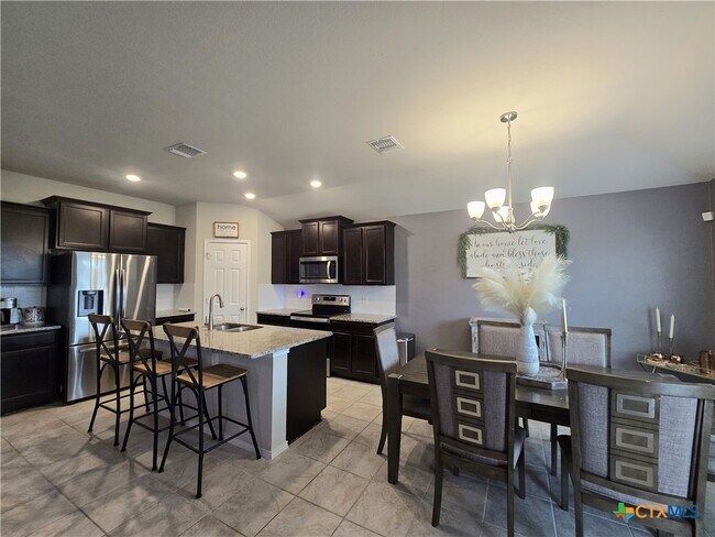 Building Photo - 3061 Wigeon Wy