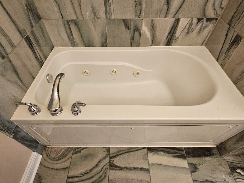 Building Photo - 6330 S Ingleside Ave