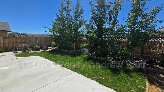 Building Photo - 656 Goodpsprings Dr