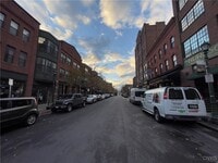 Building Photo - 110 Walton St