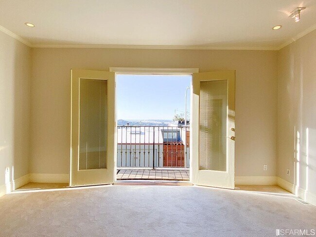 Building Photo - 370 Upper Terrace