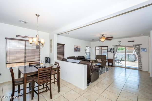 Building Photo - 9017 W Rolling Springs Dr