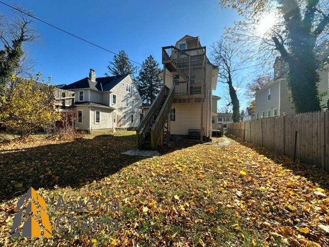 Building Photo - 3004 Clifton Ave