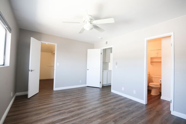 Building Photo - 7035 Lisa Ln