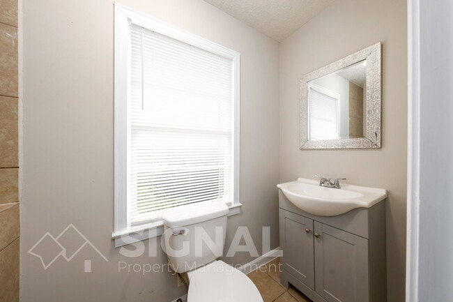 Building Photo - 330 Harlem Ave