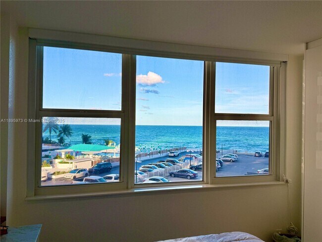 Building Photo - 3180 S Ocean Dr