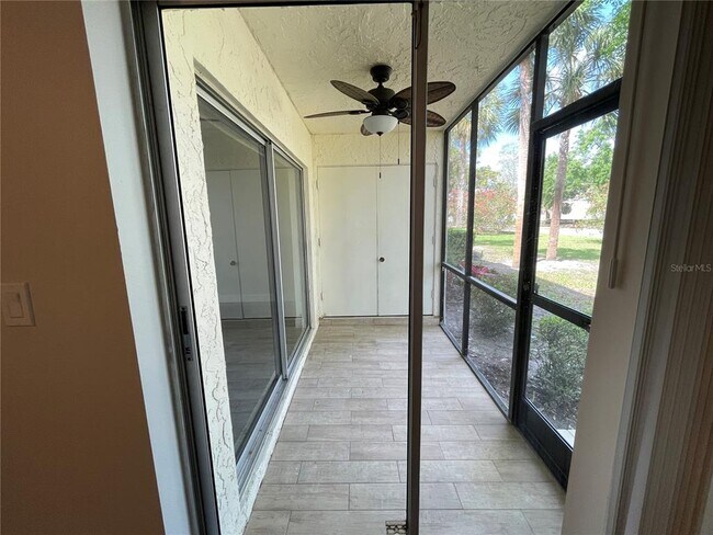 Building Photo - 211 Pine Ct