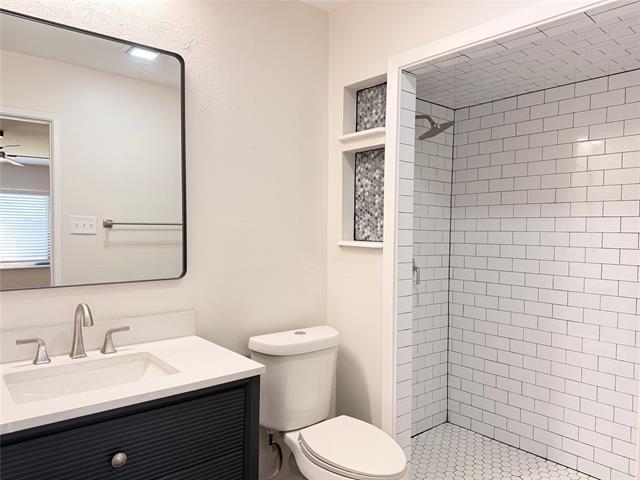 Building Photo - 6509 Alta Oaks Dr