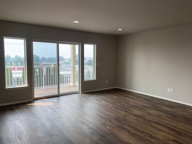 Building Photo - Apple Casitas Condominiums