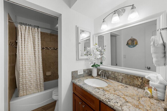 Building Photo - Kahana Manor #318 Furnished One Bedroom One Bath Unit