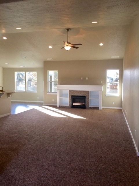 Building Photo - 4742 SW Volcano Ave