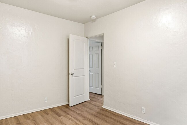Building Photo - Coming Soon - Renovated Hyde Park Gem Near SoFi, LAX & Metro K Line