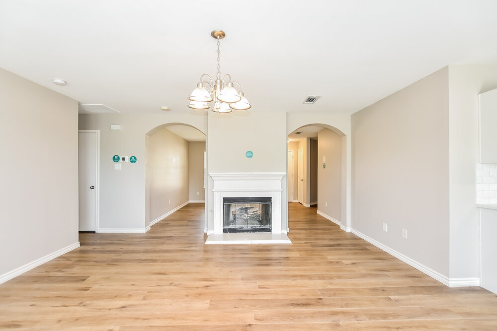 Building Photo - 1401 Buckingham Dr