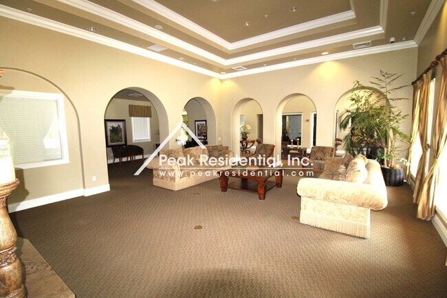 Building Photo - Beautiful Newer 1bd/1ba North Natomas Cond...