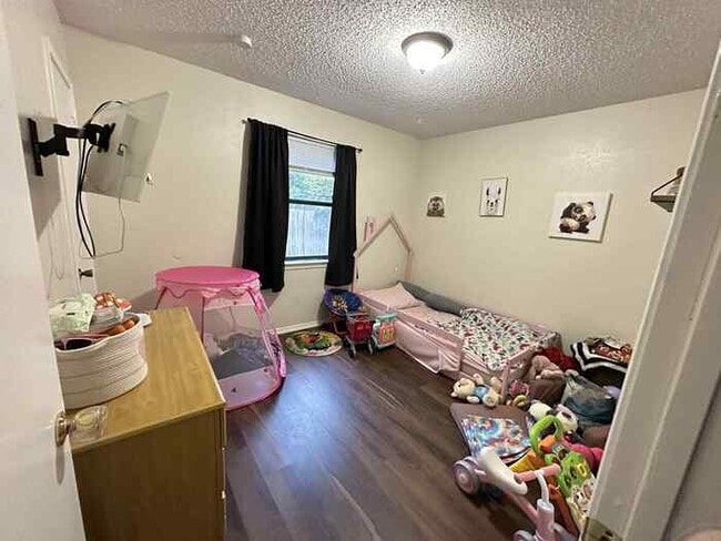 Building Photo - 7408 Quail Ct