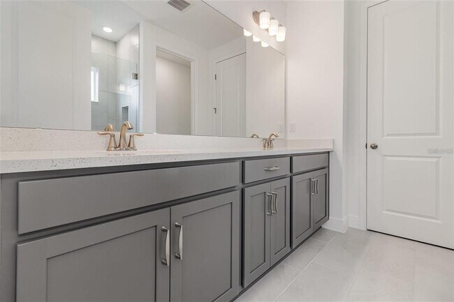 Building Photo - 16758 Hamlin Vis Aly