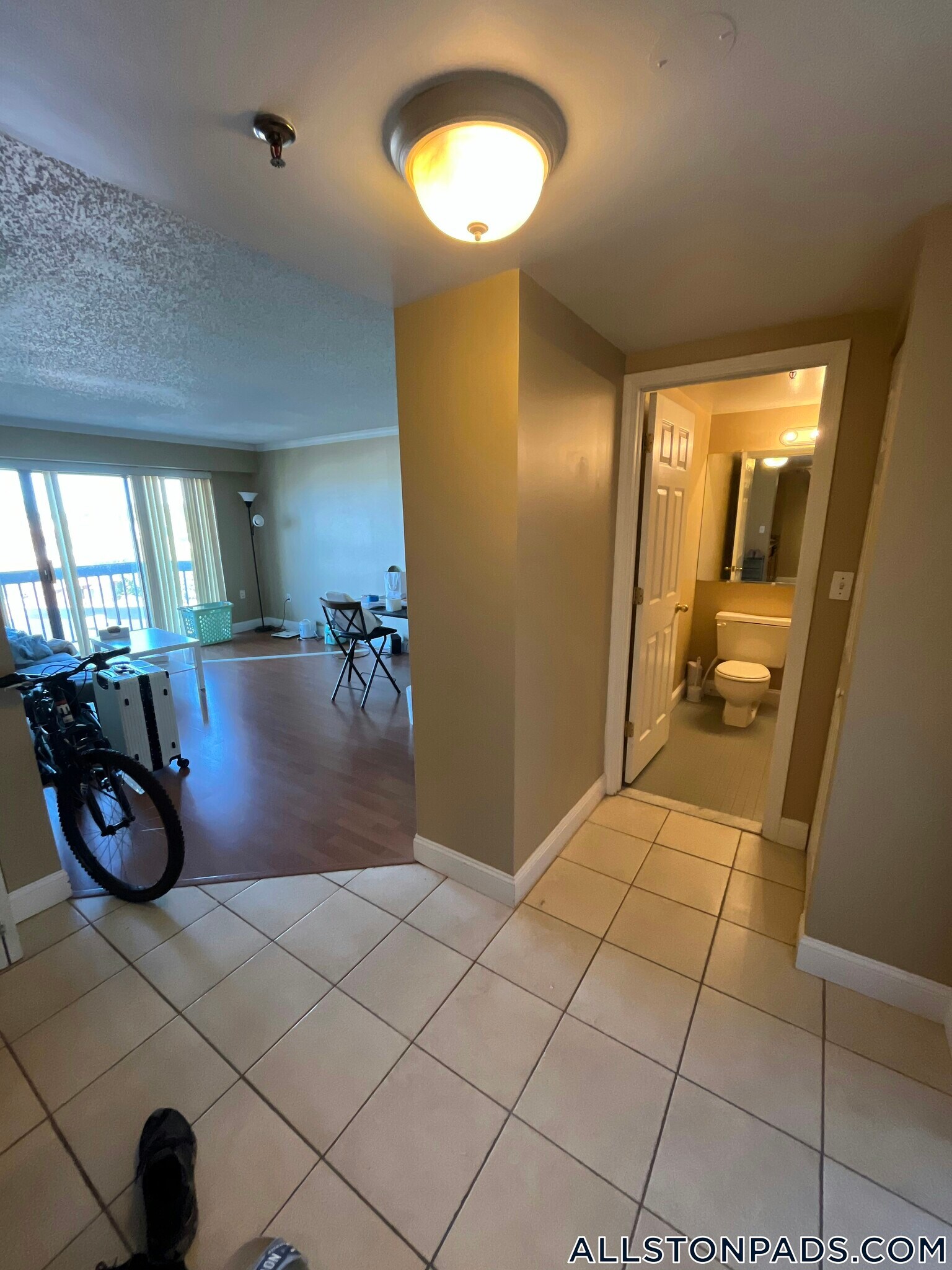 Building Photo - 15 N Beacon St