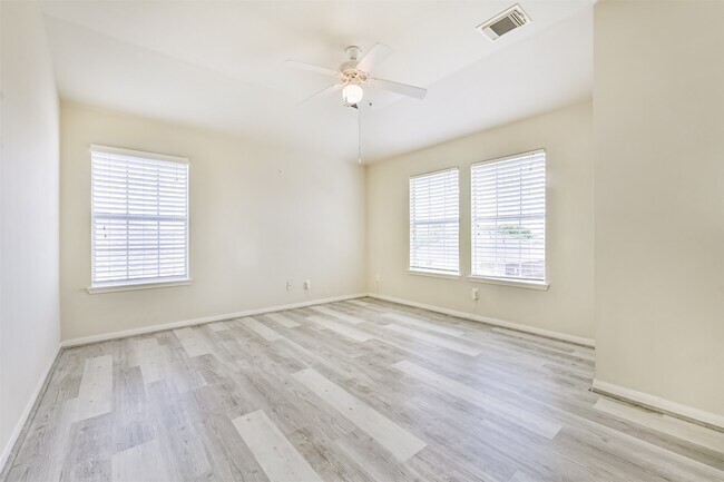 Building Photo - 12018 Country Orchard Ln