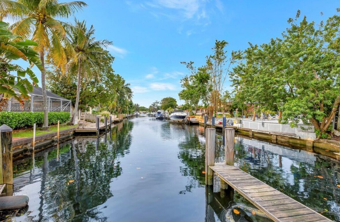 Building Photo - 510 SW 15th St