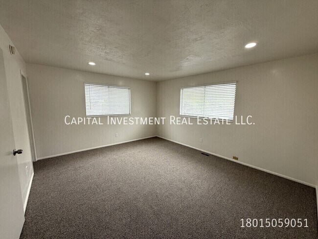 Building Photo - 2342 S 600 E