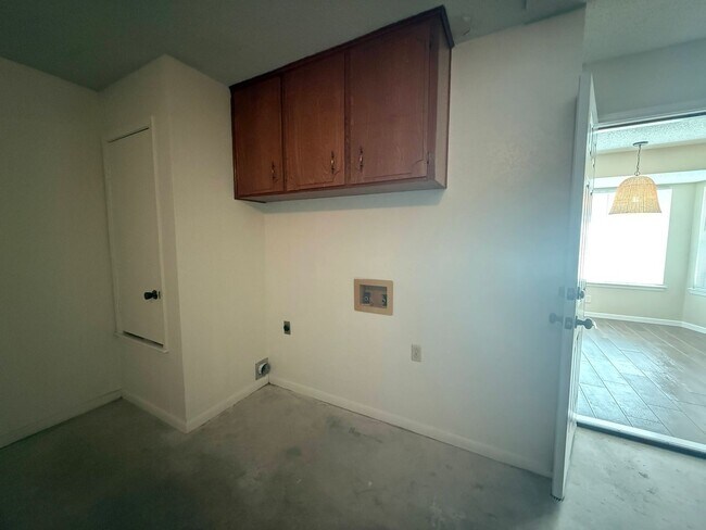 Building Photo - 4-Bedroom House for Rent in Killeen