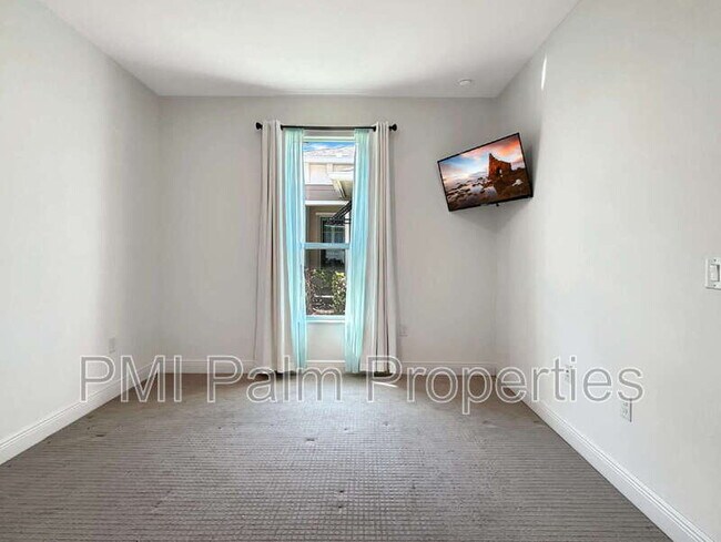 Building Photo - 9870 SW Trumpet Tree Cir