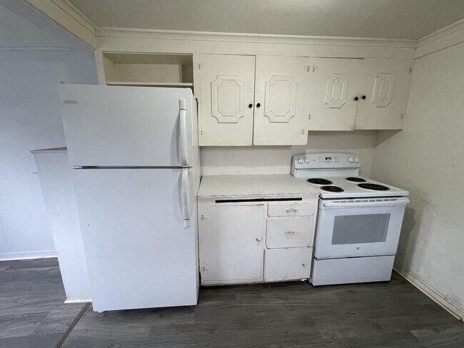 Building Photo - 1910 20th St NE