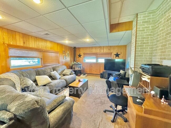 Building Photo - 73 Armory Dr