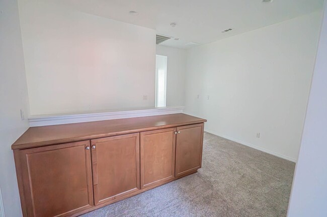 Building Photo - Santa Clarita 3-Bedroom River Village Home...