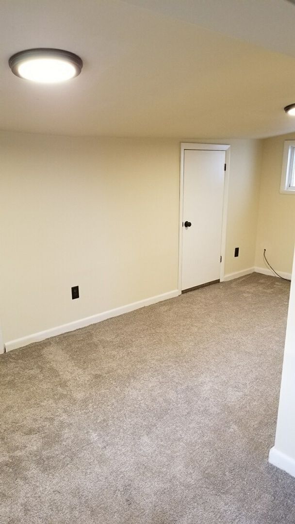 Building Photo - Bright & Updated 2-Bedroom, 2-Bath Apartment