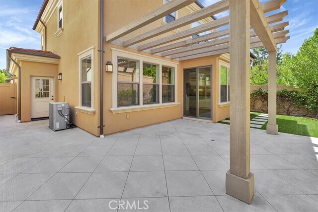 Building Photo - 102 Island Coral