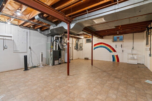 Building Photo - 3673 Pheasant Dr
