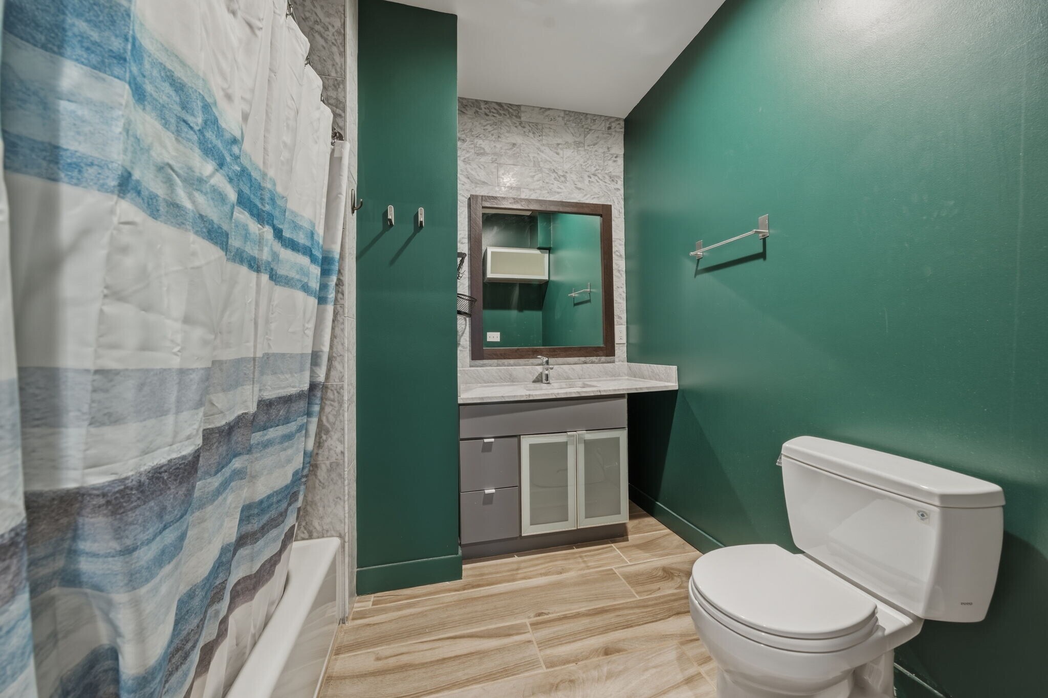 Building Photo - 186 Paris St