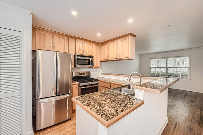 Building Photo - 2232 Dunseath Ave NW
