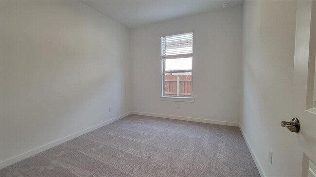 Building Photo - 440 Bristlecone Bend