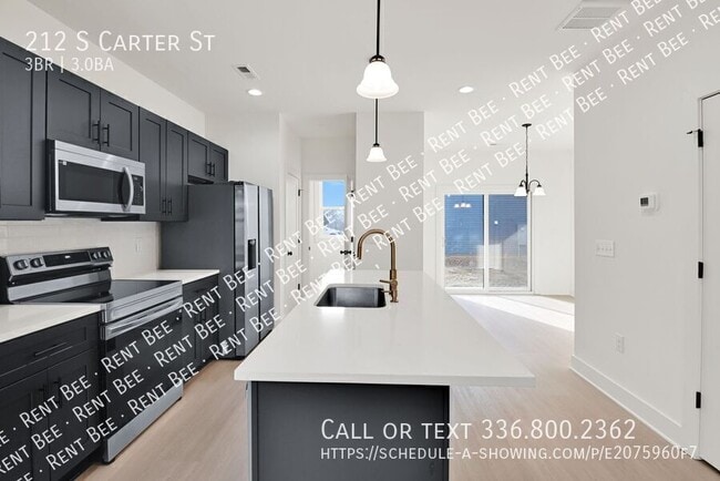 Building Photo - 212 S Carter St