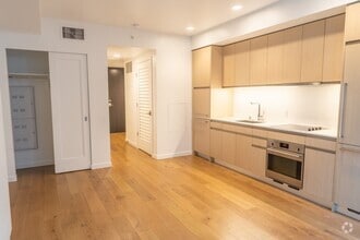 Building Photo - 0bd/1ba Seattle Condo