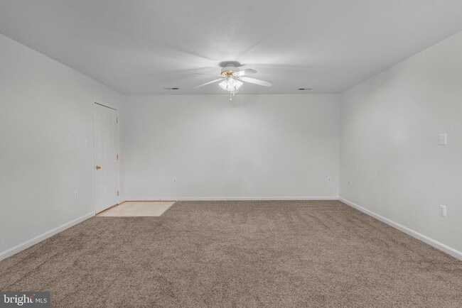 Building Photo - 41166 Glenwood Pl