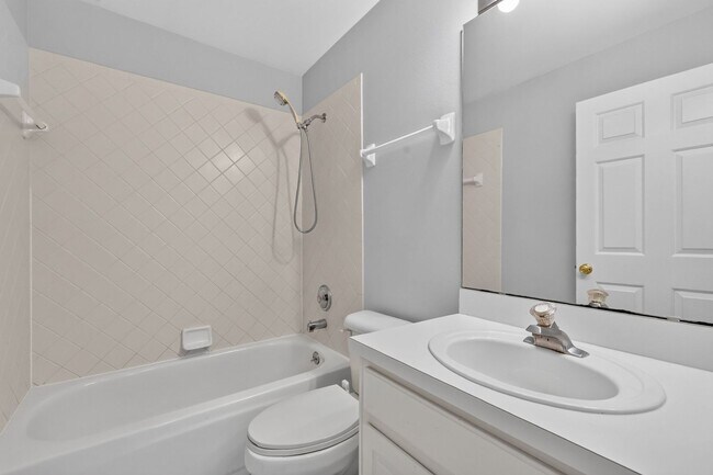 Building Photo - 3025 Andover Ct