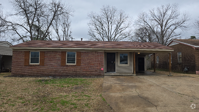 Building Photo - 3034 S Goodlett St