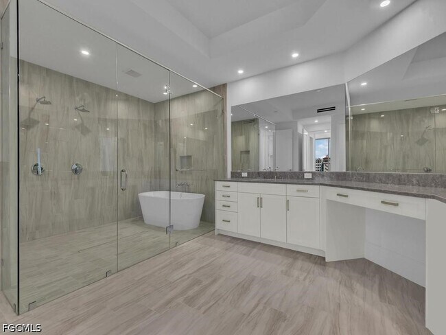 Building Photo - 4810 Pelican Colony Blvd