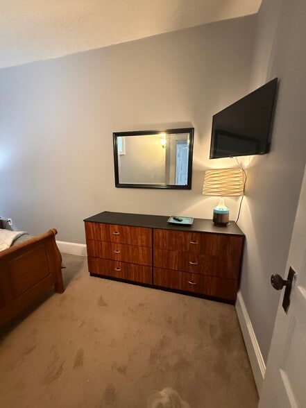 Building Photo - 406 N Loudoun St