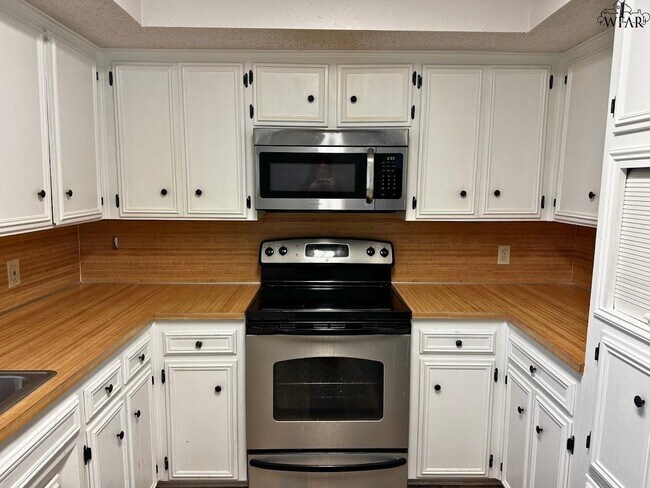 Building Photo - 4705 Trinidad Dr