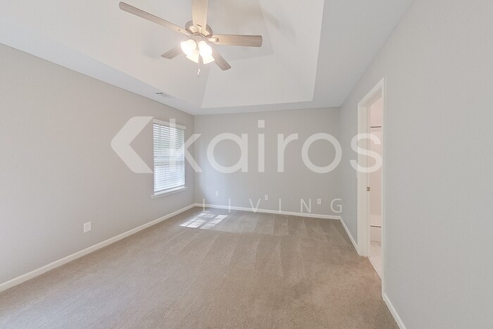 Building Photo - 749 Park Ln