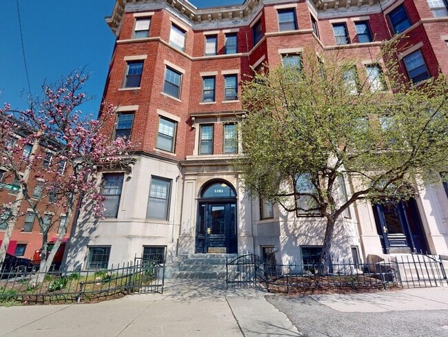 Building Photo - 1165 Commonwealth Ave
