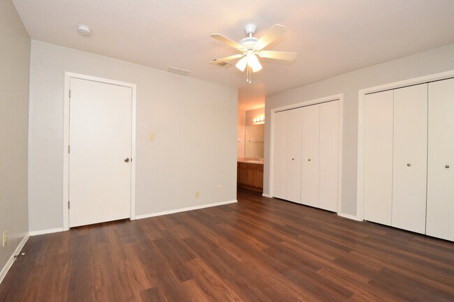 Building Photo - 10811 Lanshire Dr